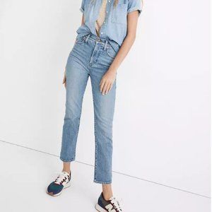 The Petite Perfect Vintage Jean in Banner Wash, Size 27P